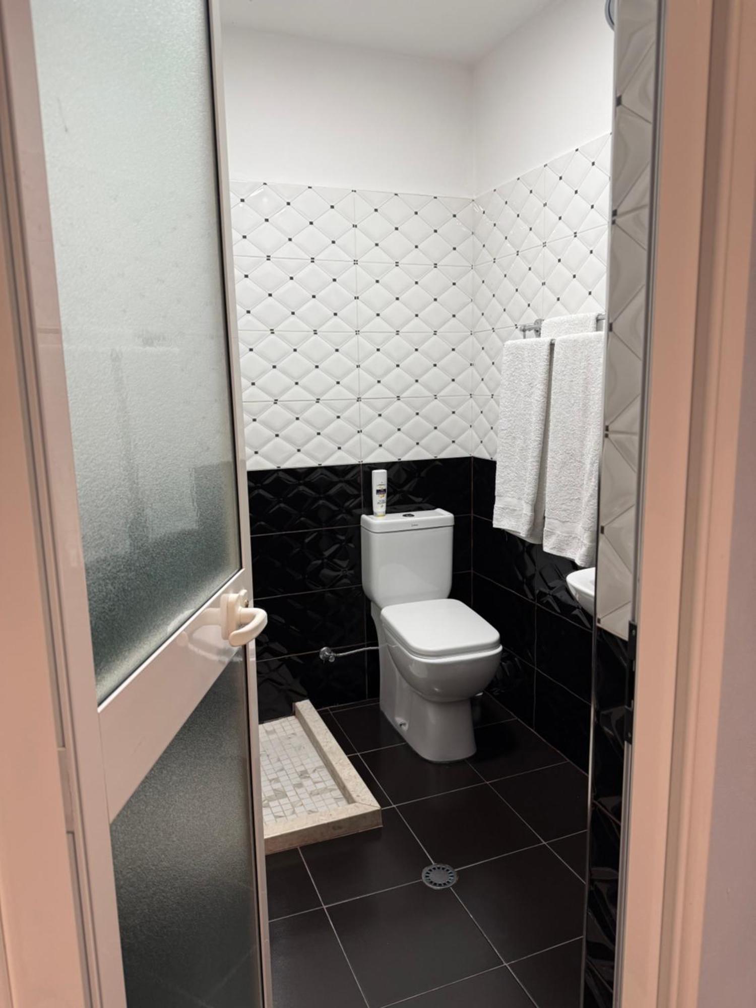 Hotel M&S Тирана Экстерьер фото
